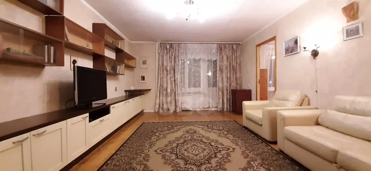 трехкомнатная квартира в Санкт-Петербурге по адресу: Космонавтов проспект, 64