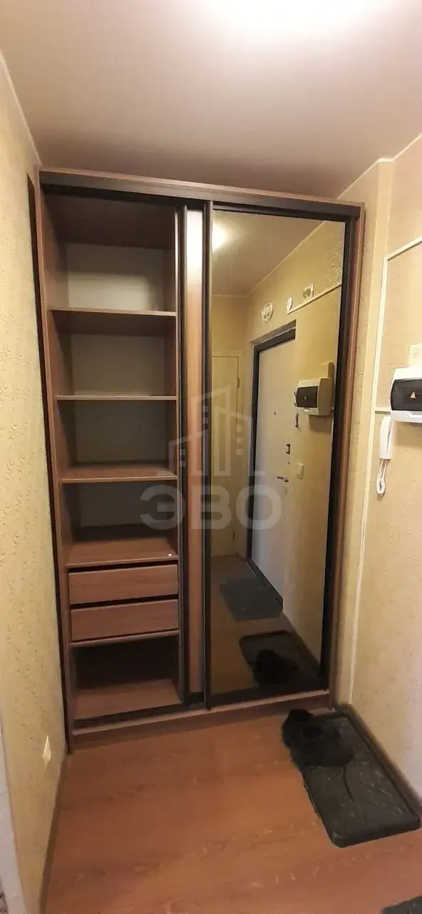 однокомнатная квартира в Санкт-Петербурге по адресу: Крыленко ул., 1, к 1