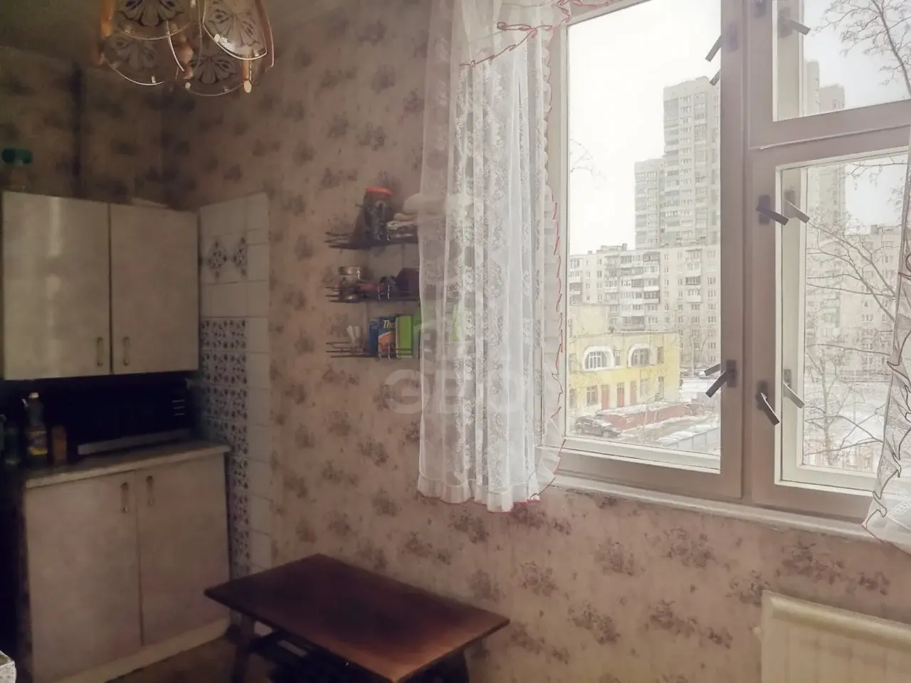 трехкомнатная квартира в Санкт-Петербурге по адресу: Малая Балканская ул., 40, к 1