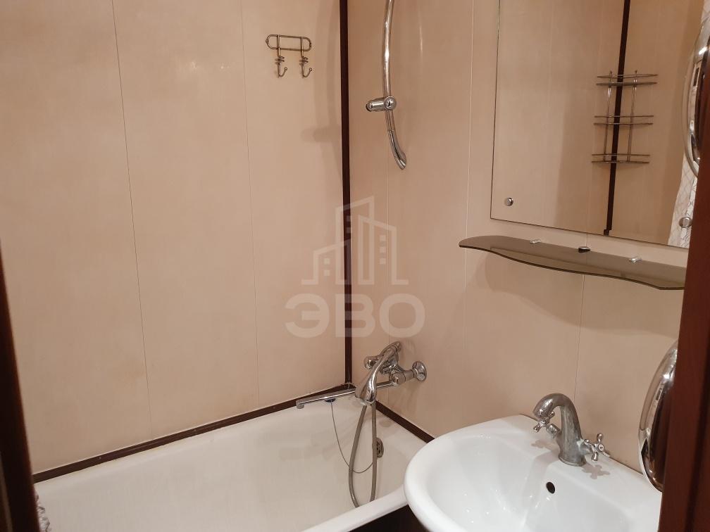 однокомнатная квартира в Санкт-Петербурге по адресу: Нарвская ул., 2