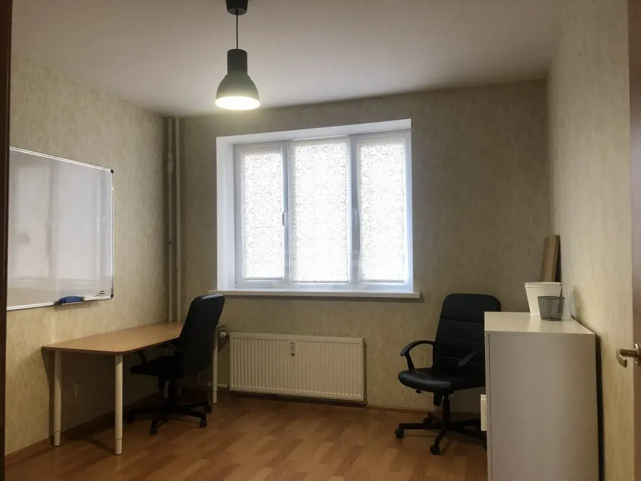 трехкомнатная квартира в Санкт-Петербурге по адресу: Фёдора Абрамова ул., 23, к 1
