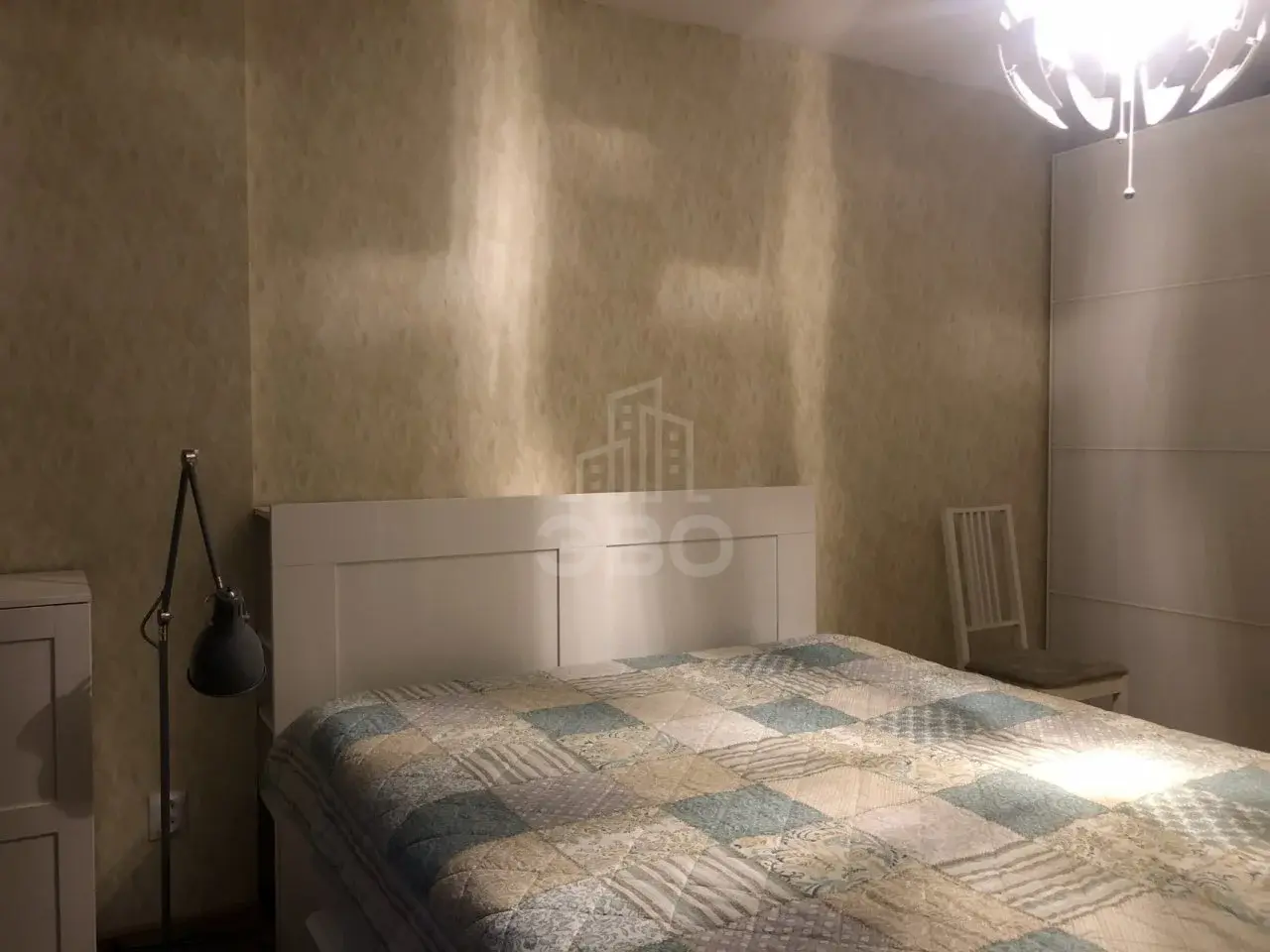 трехкомнатная квартира в Санкт-Петербурге по адресу: Фёдора Абрамова ул., 23, к 1