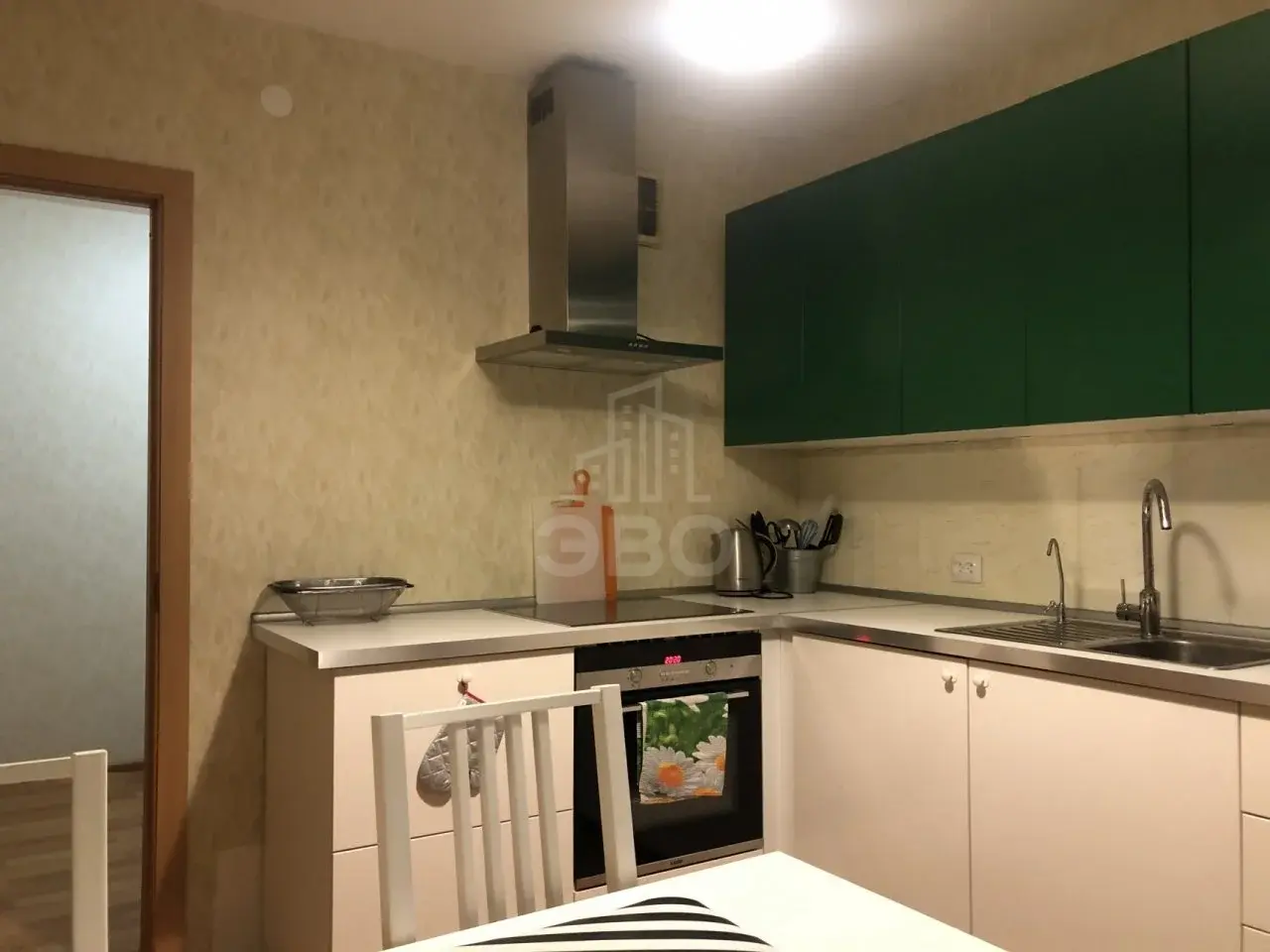 трехкомнатная квартира в Санкт-Петербурге по адресу: Фёдора Абрамова ул., 23, к 1