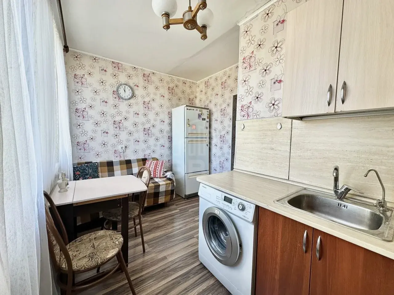 двухкомнатная квартира в Санкт-Петербурге по адресу: Димитрова ул., 6, к 2