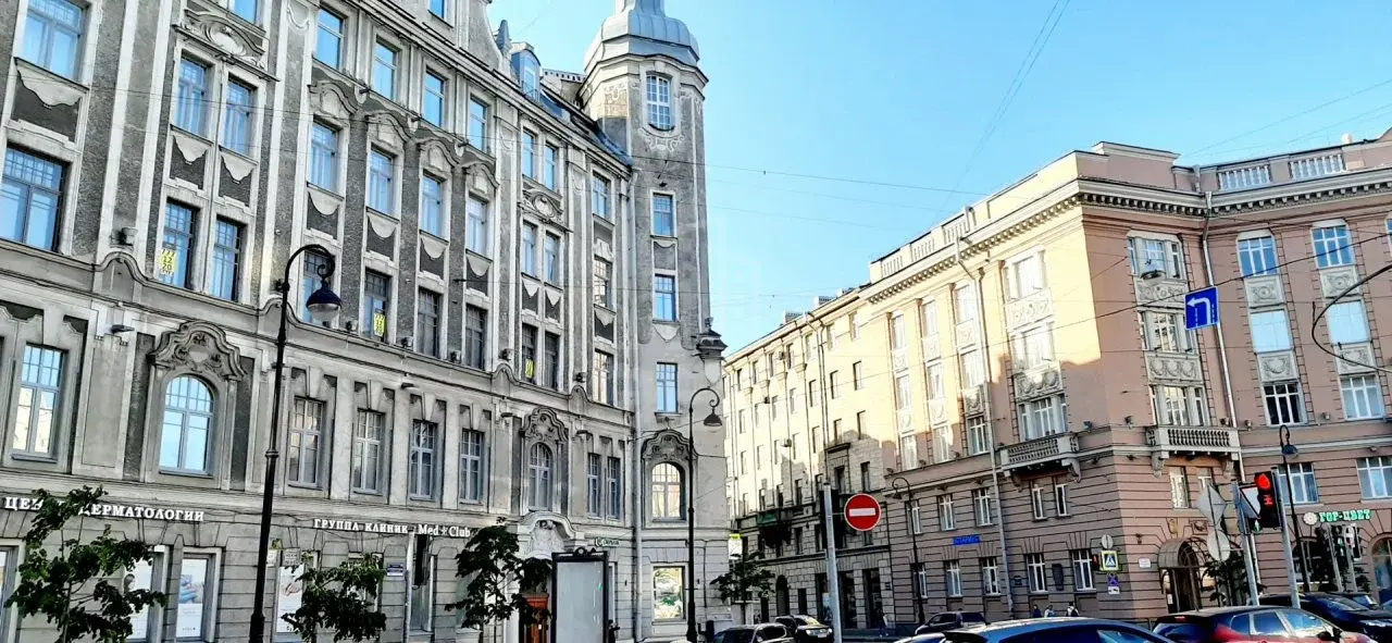 трехкомнатная квартира в Санкт-Петербурге по адресу: Мира ул., 10