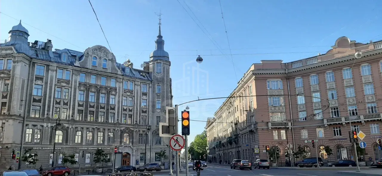 трехкомнатная квартира в Санкт-Петербурге по адресу: Мира ул., 10