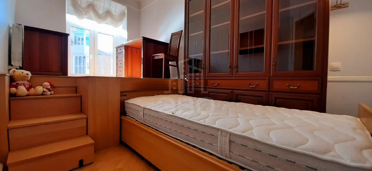 трехкомнатная квартира в Санкт-Петербурге по адресу: Мира ул., 10