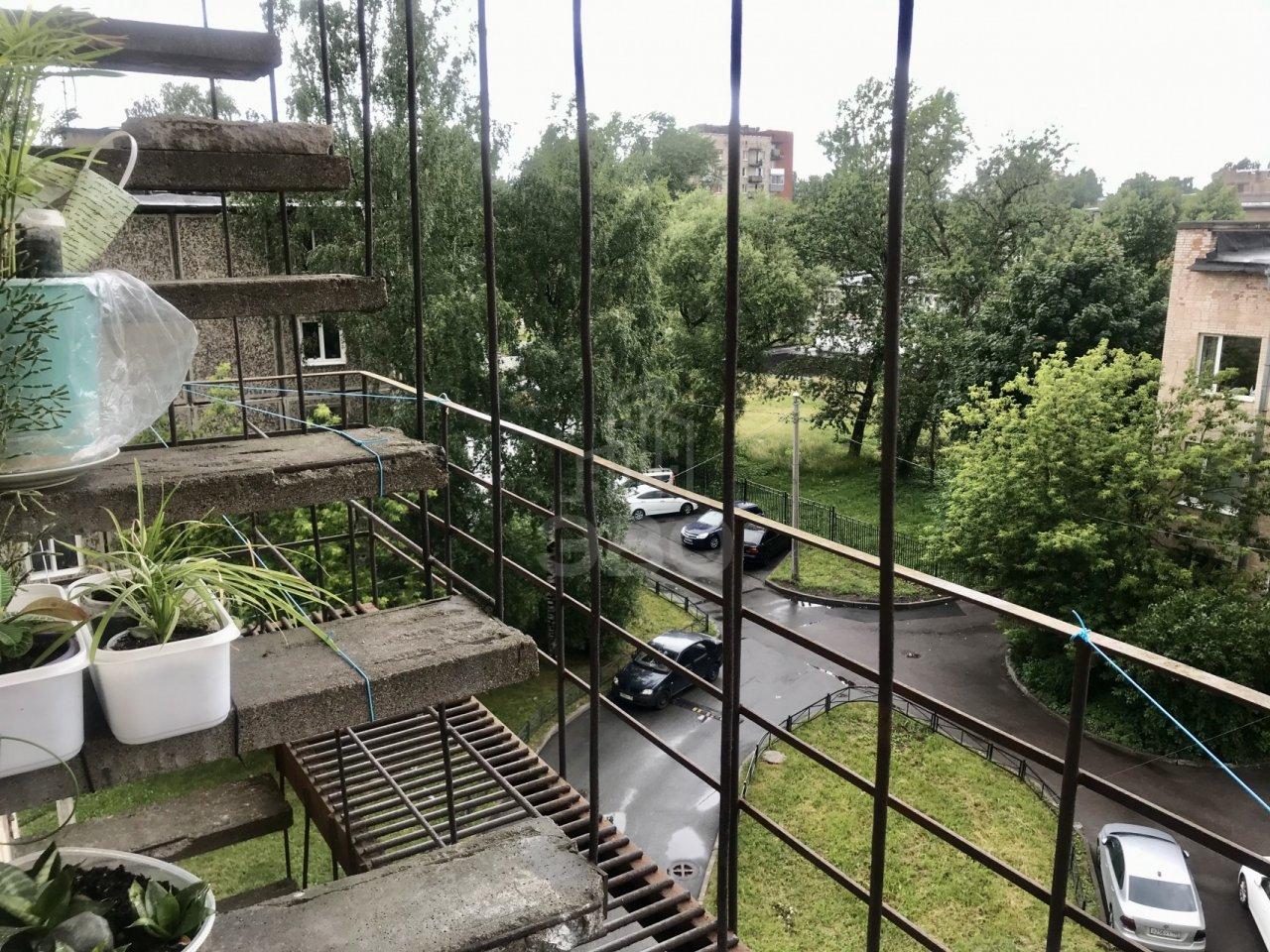 комната в Санкт-Петербурге по адресу: Пискаревский проспект, 10, к 2