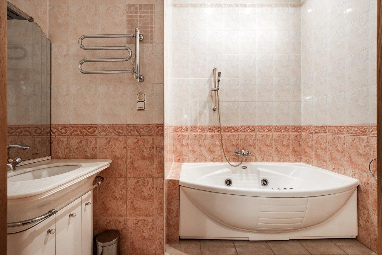 многокомнатная квартира в Санкт-Петербурге по адресу: Рубинштейна ул., 15/17