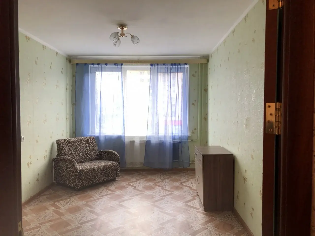 трехкомнатная квартира в Санкт-Петербурге по адресу: Ярослава Гашека ул., 4, к 1