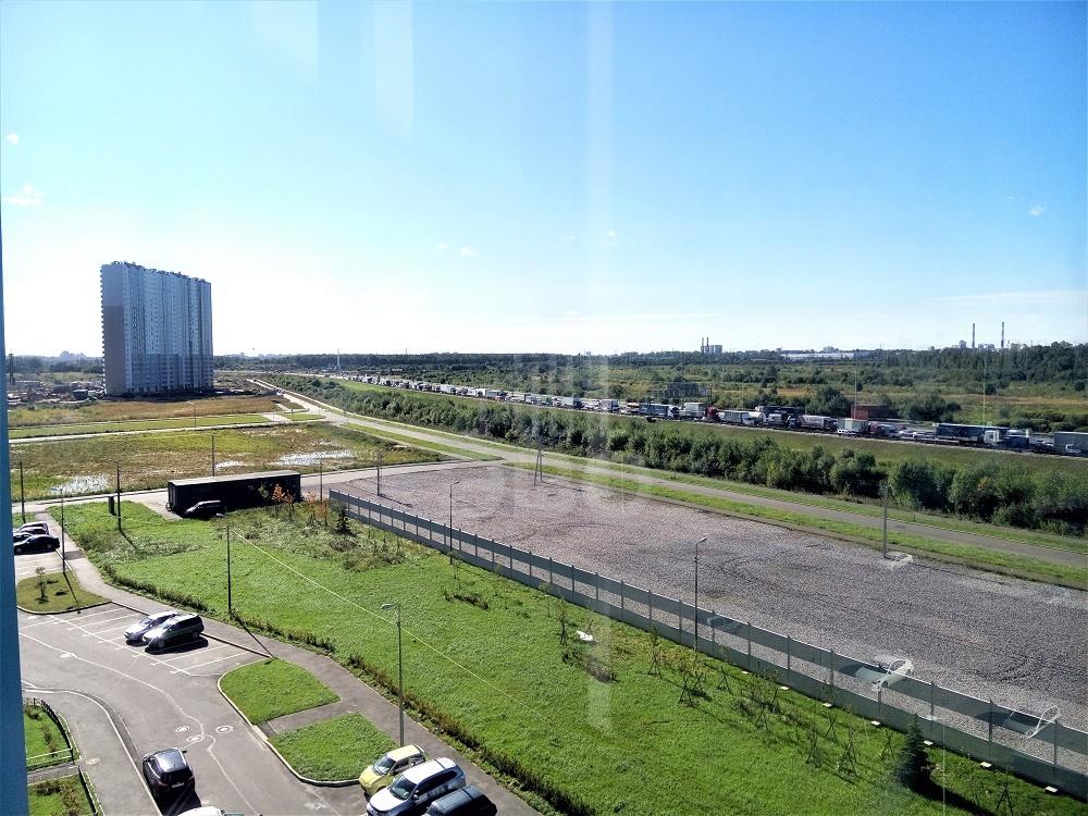 двухкомнатная квартира в Санкт-Петербурге по адресу: Чарушинская ул., 12, строение 1