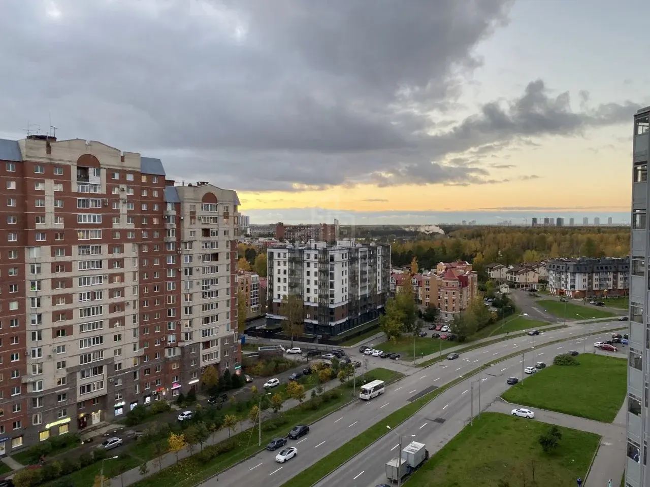 двухкомнатная квартира в Санкт-Петербурге по адресу: Новоколомяжский проспект, 12, к 1