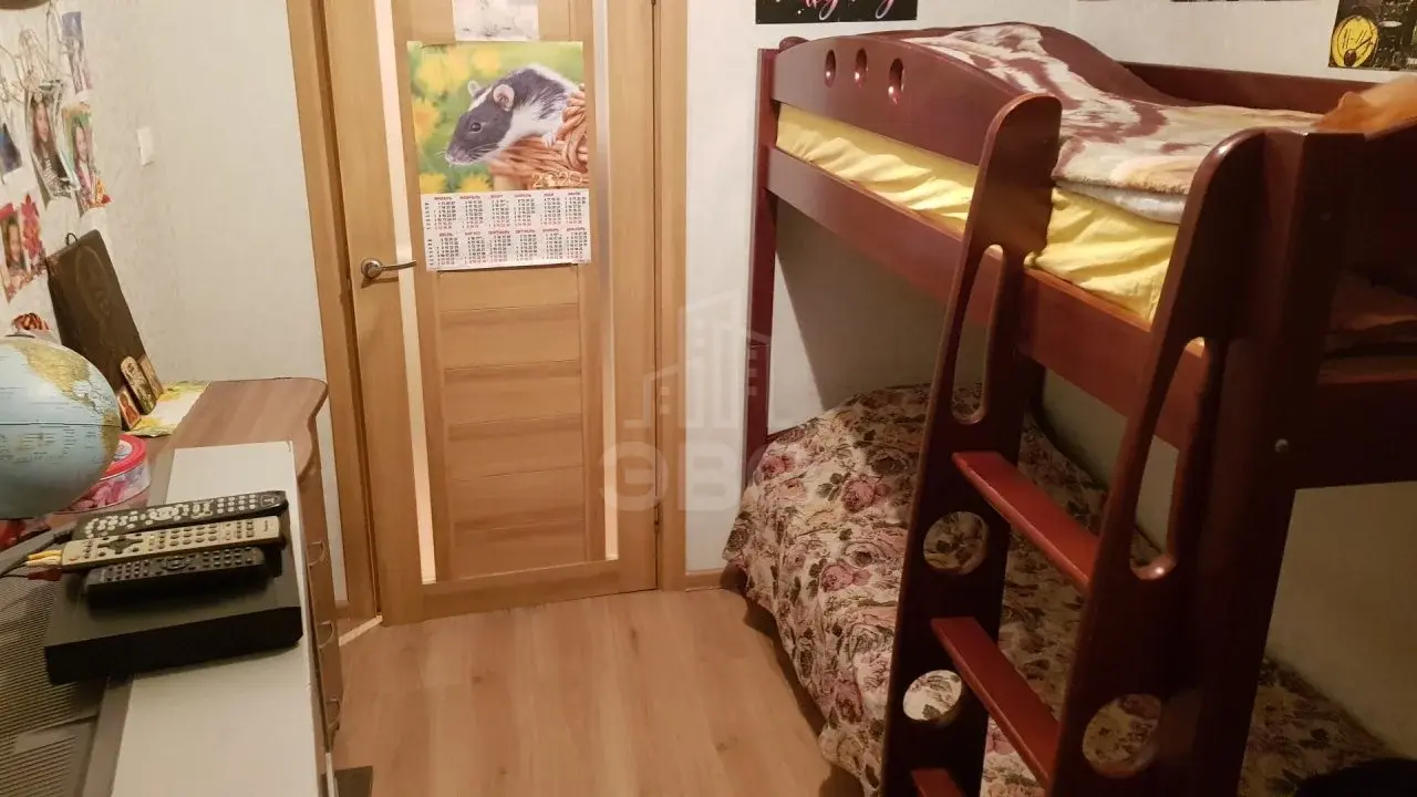 трехкомнатная квартира в Санкт-Петербурге по адресу: Авангардная ул., 5