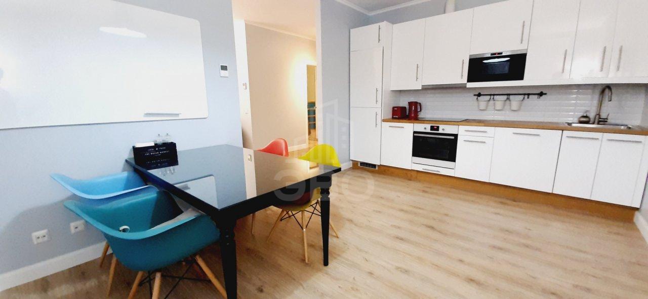 трехкомнатная квартира в Санкт-Петербурге по адресу: Реки Смоленки наб., 35, к 1