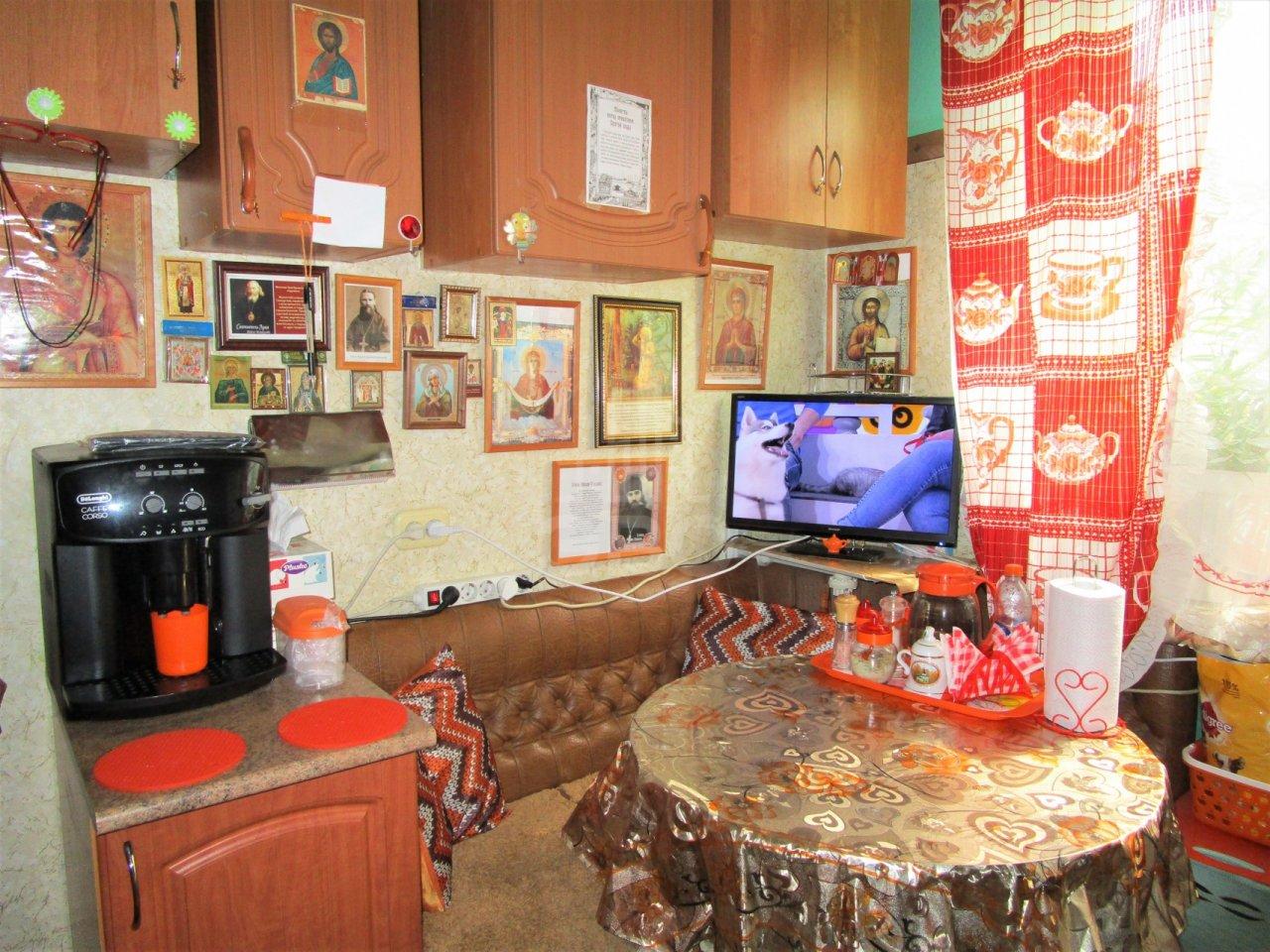 комната в Санкт-Петербурге по адресу: Ириновский проспект, 17, к 1