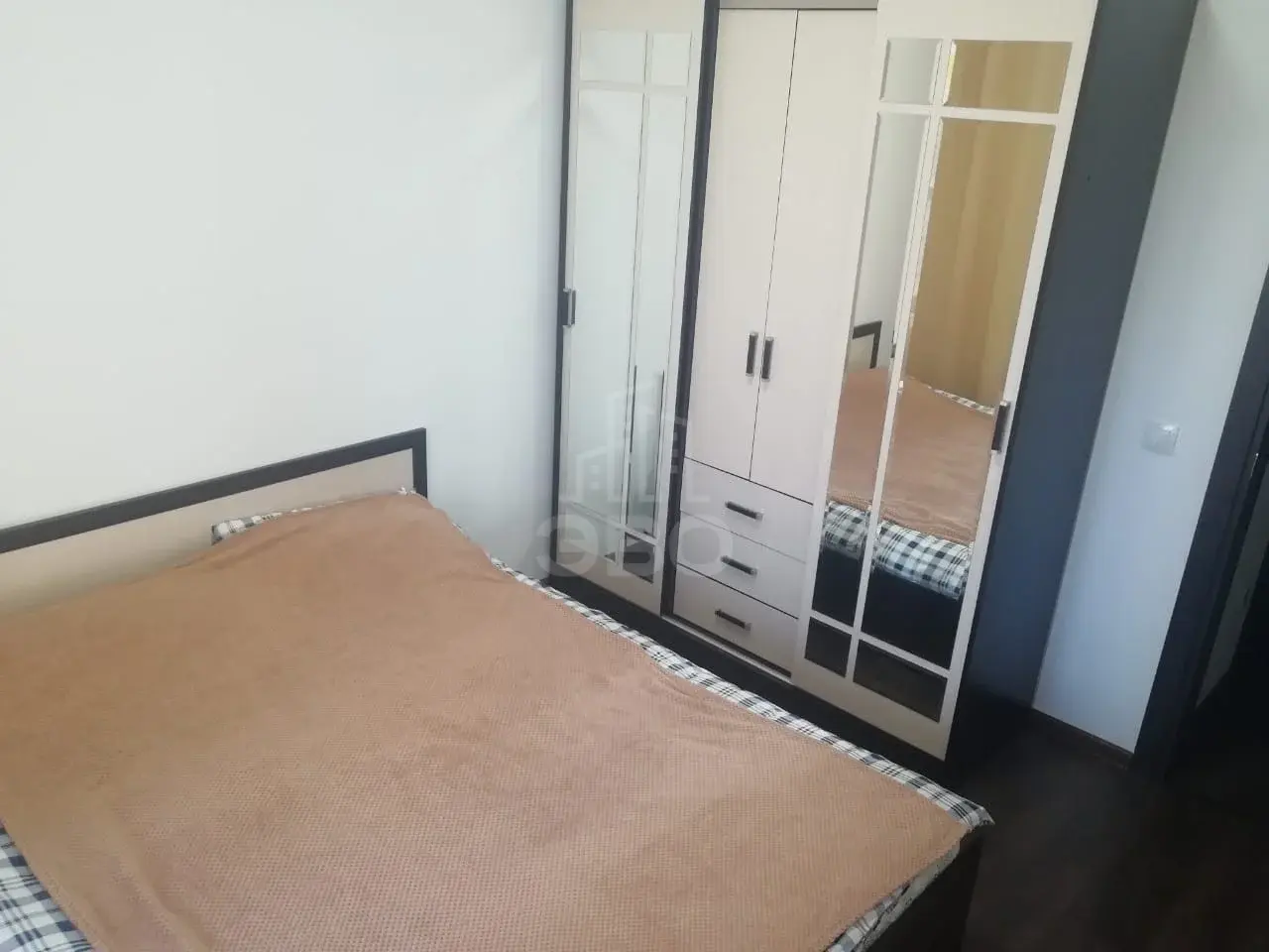 двухкомнатная квартира в Санкт-Петербурге по адресу: Октябрьская наб., 34, к 4