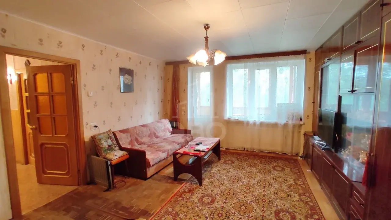 трехкомнатная квартира в Санкт-Петербурге по адресу: Учебный пер., 10, к 1