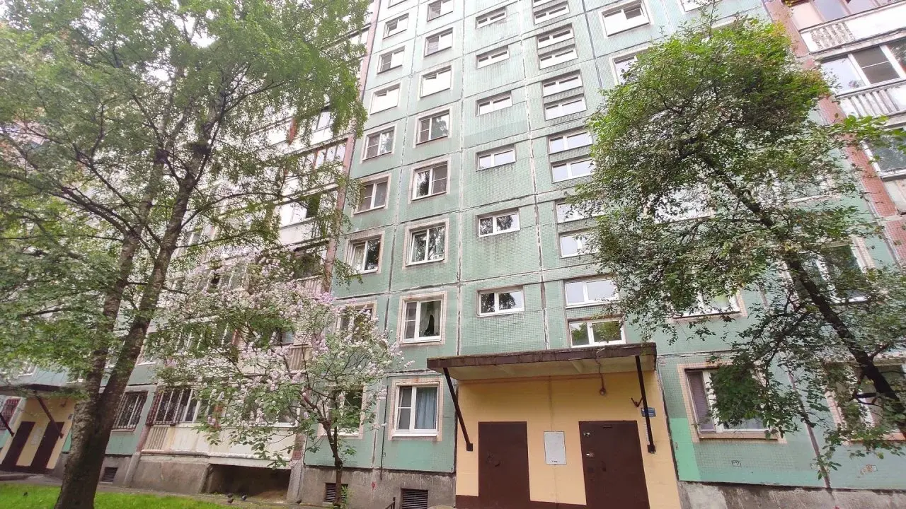трехкомнатная квартира в Санкт-Петербурге по адресу: Учебный пер., 10, к 1