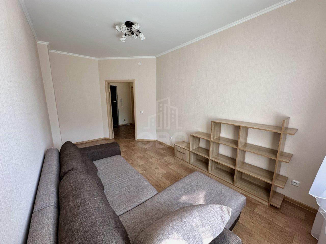 однокомнатная квартира в Санкт-Петербурге по адресу: Есенина ул., 1, к 1