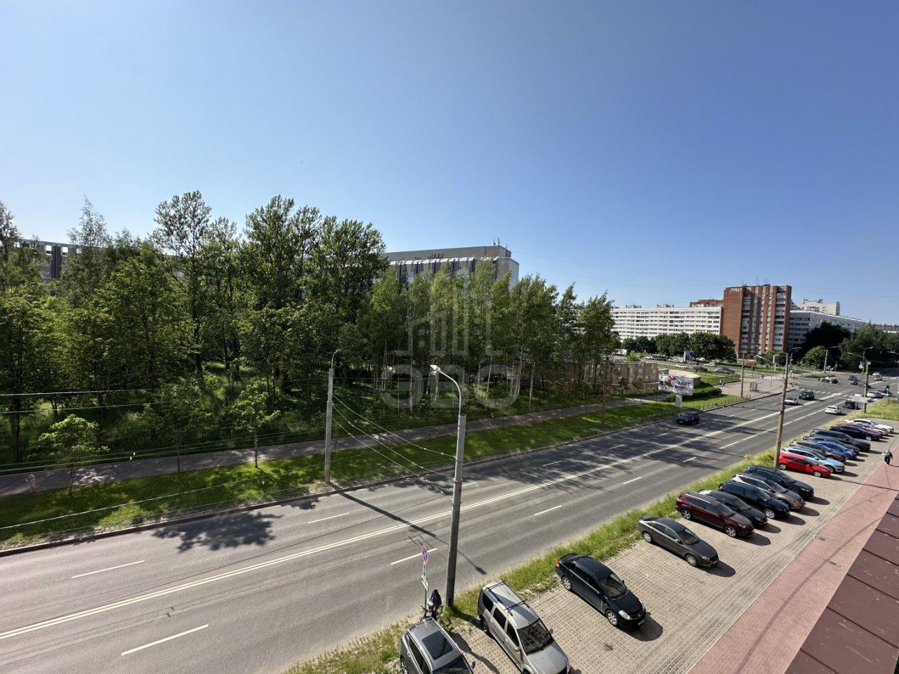 однокомнатная квартира в Санкт-Петербурге по адресу: Есенина ул., 1, к 1