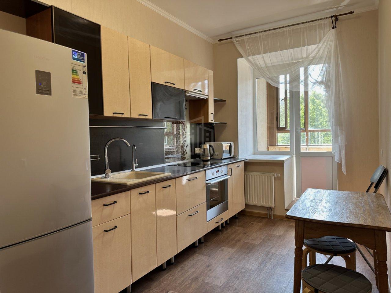 однокомнатная квартира в Санкт-Петербурге по адресу: Есенина ул., 1, к 1