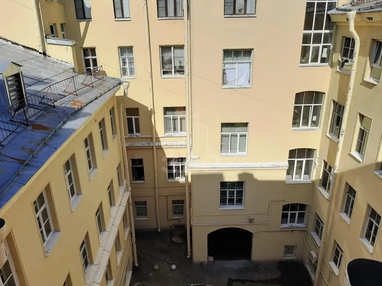 комната в Санкт-Петербурге по адресу: Кирочная ул., 30