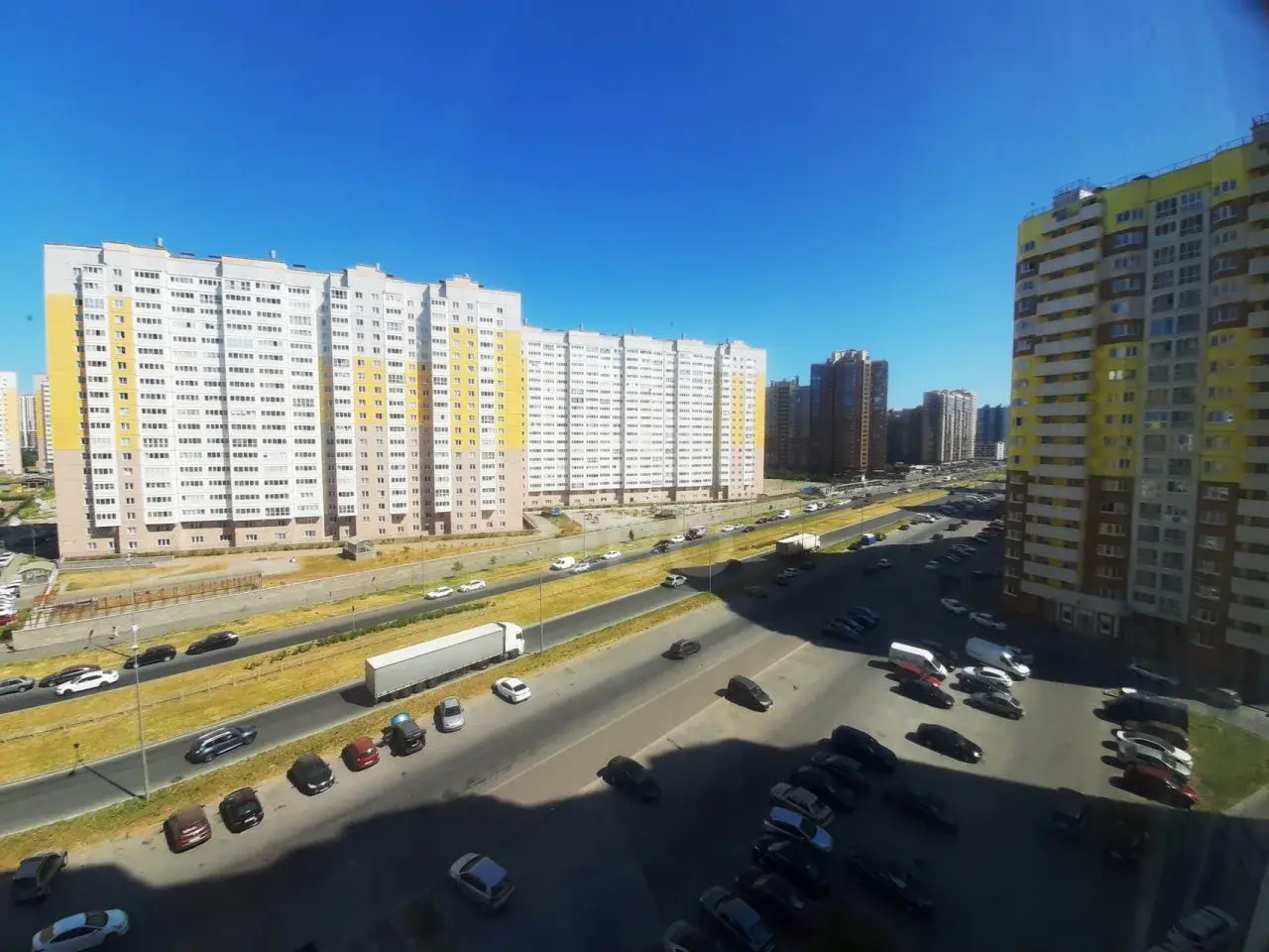 трехкомнатная квартира в Санкт-Петербурге по адресу: Королева проспект, 66, к 1