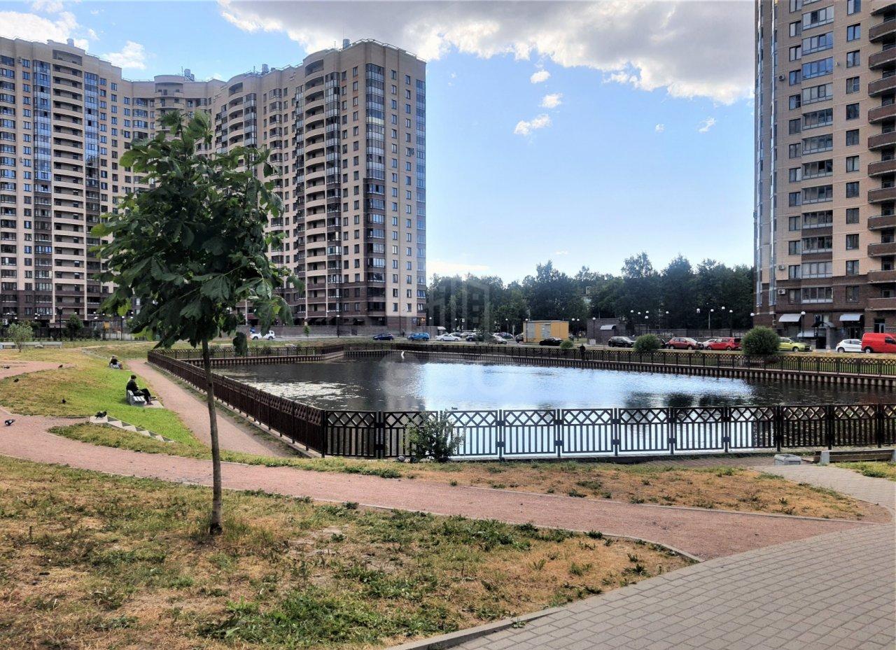 трехкомнатная квартира в Санкт-Петербурге по адресу: Бутлерова ул., 11, к 4