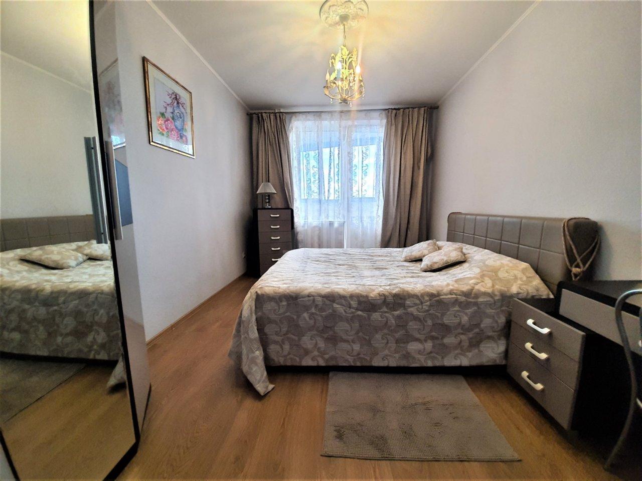 трехкомнатная квартира в Санкт-Петербурге по адресу: Бутлерова ул., 11, к 4