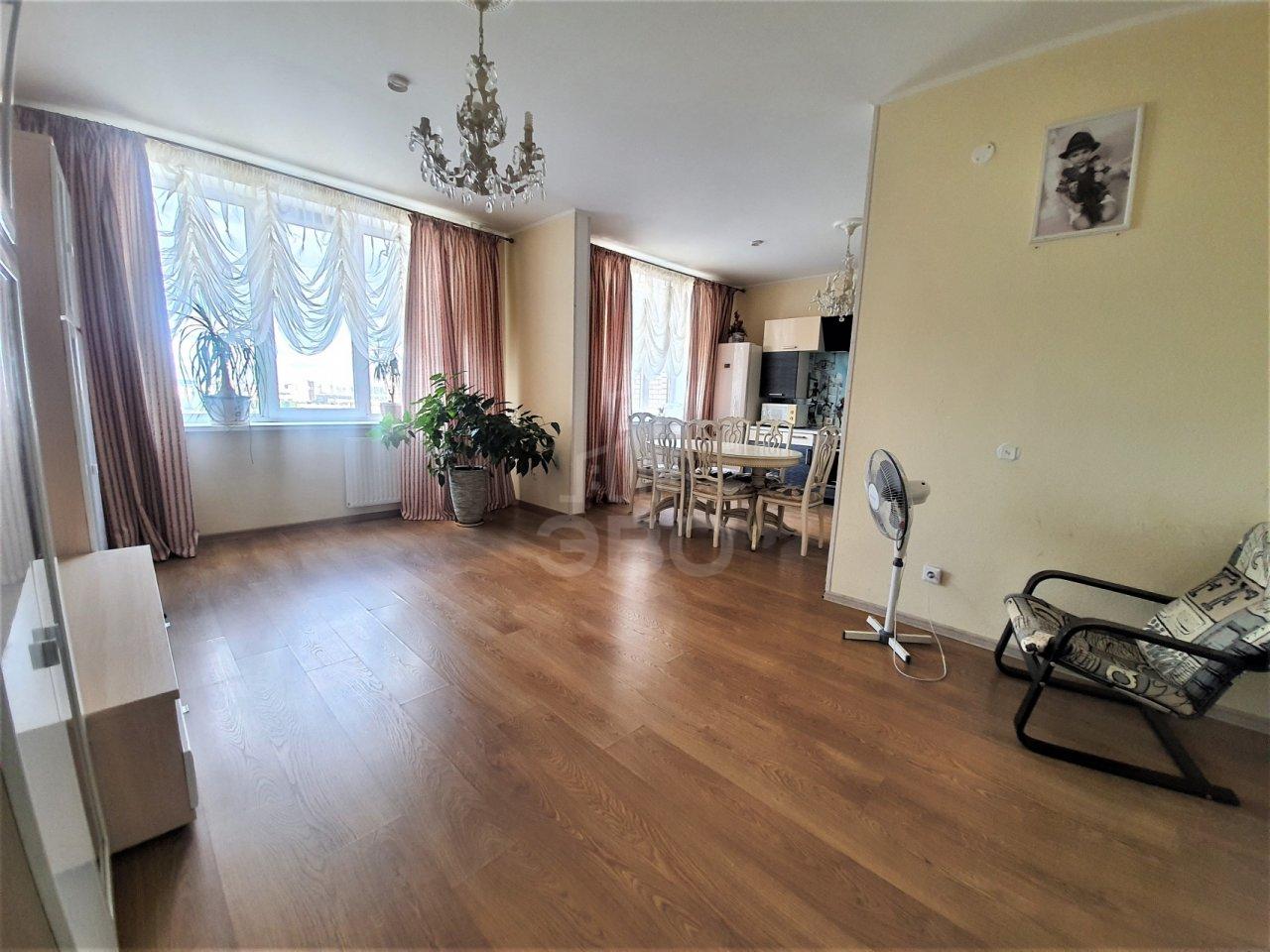 трехкомнатная квартира в Санкт-Петербурге по адресу: Бутлерова ул., 11, к 4