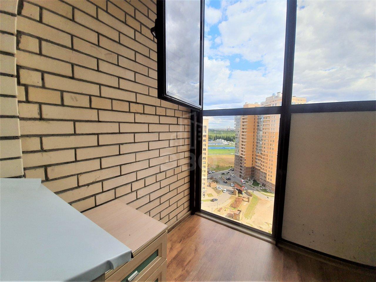 трехкомнатная квартира в Санкт-Петербурге по адресу: Бутлерова ул., 11, к 4