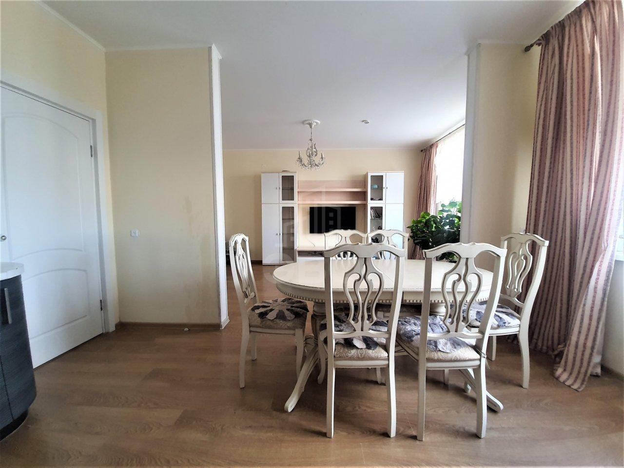 трехкомнатная квартира в Санкт-Петербурге по адресу: Бутлерова ул., 11, к 4