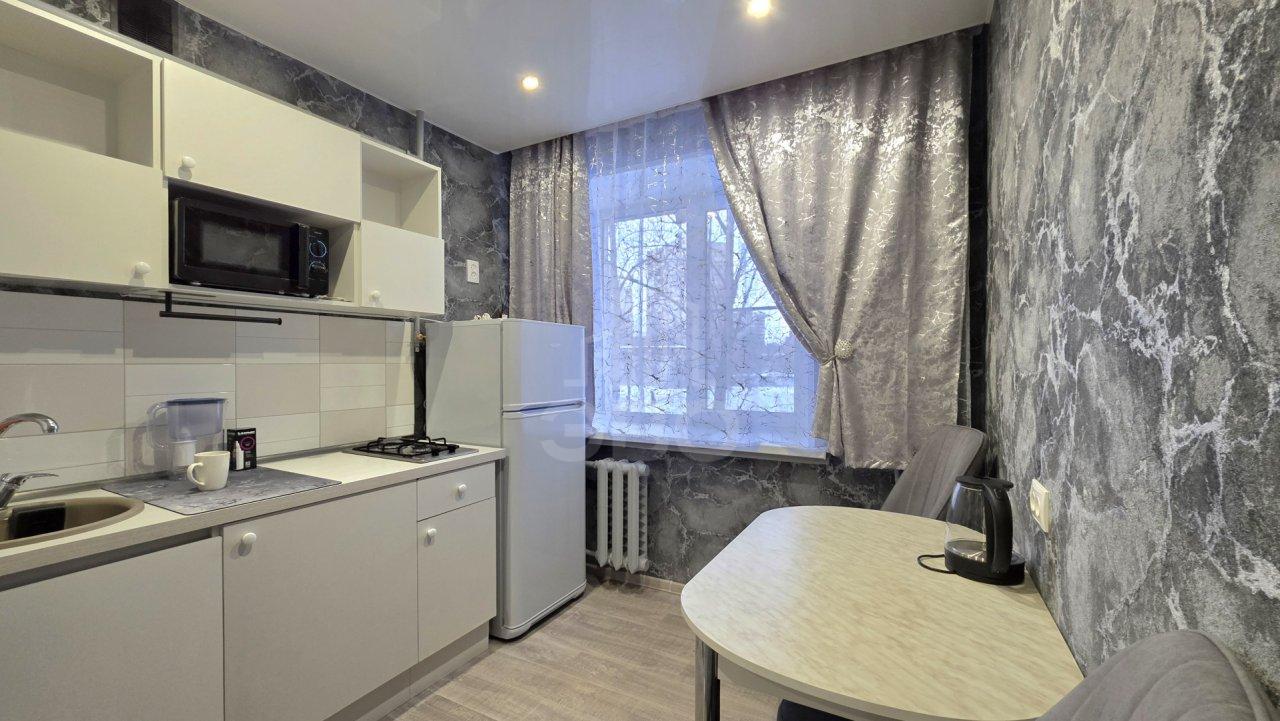 однокомнатная квартира в Санкт-Петербурге по адресу: Нахимова ул., 3, к 1