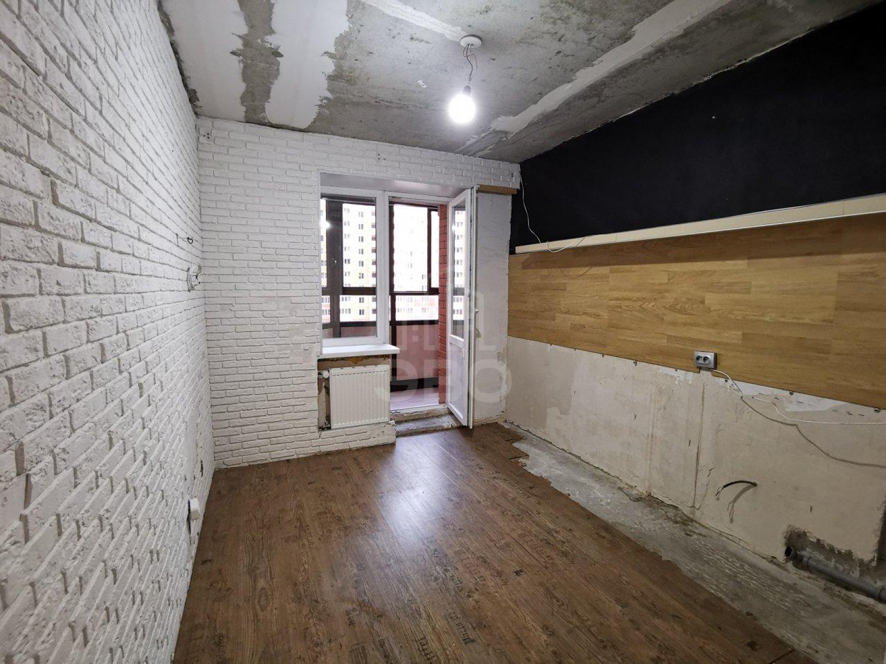 однокомнатная квартира в Санкт-Петербурге по адресу: Коммунаров ул., 190