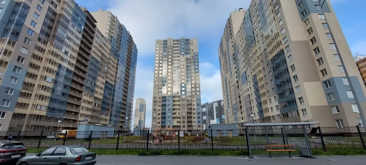 однокомнатная квартира в Санкт-Петербурге по адресу: Верхне-Каменская ул., 3, к 2