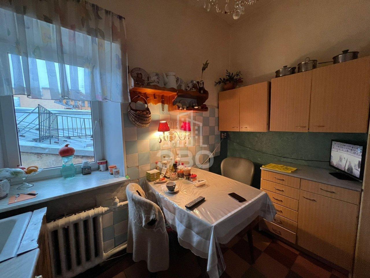 комната в Санкт-Петербурге по адресу: 6-я Советская ул., 4