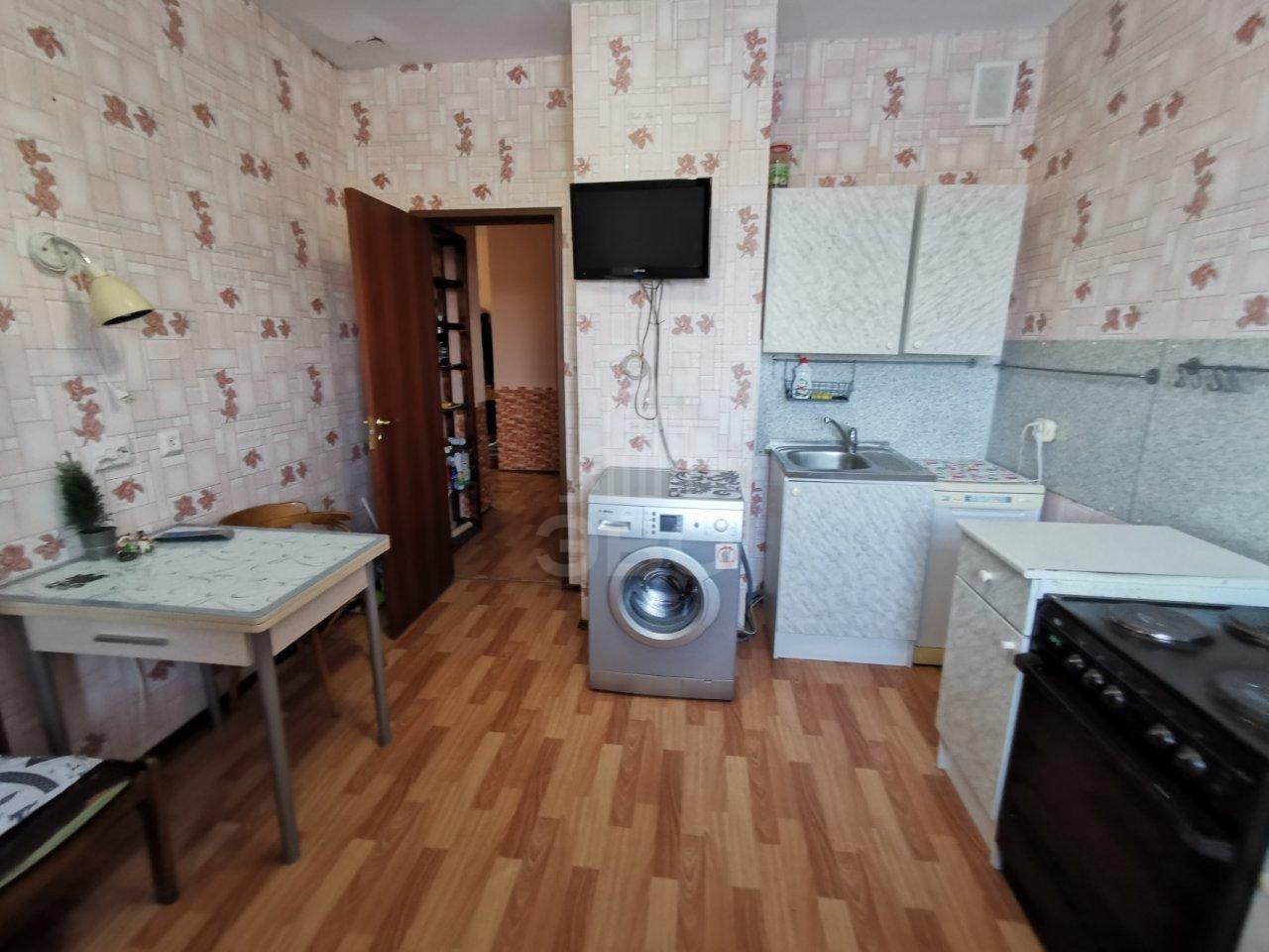 трехкомнатная квартира в Санкт-Петербурге по адресу: Окраинная ул., 9, к Б