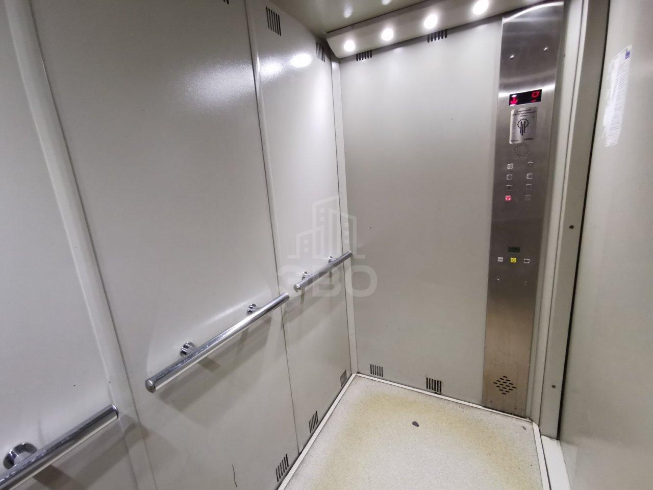 трехкомнатная квартира в Санкт-Петербурге по адресу: Окраинная ул., 9, к Б