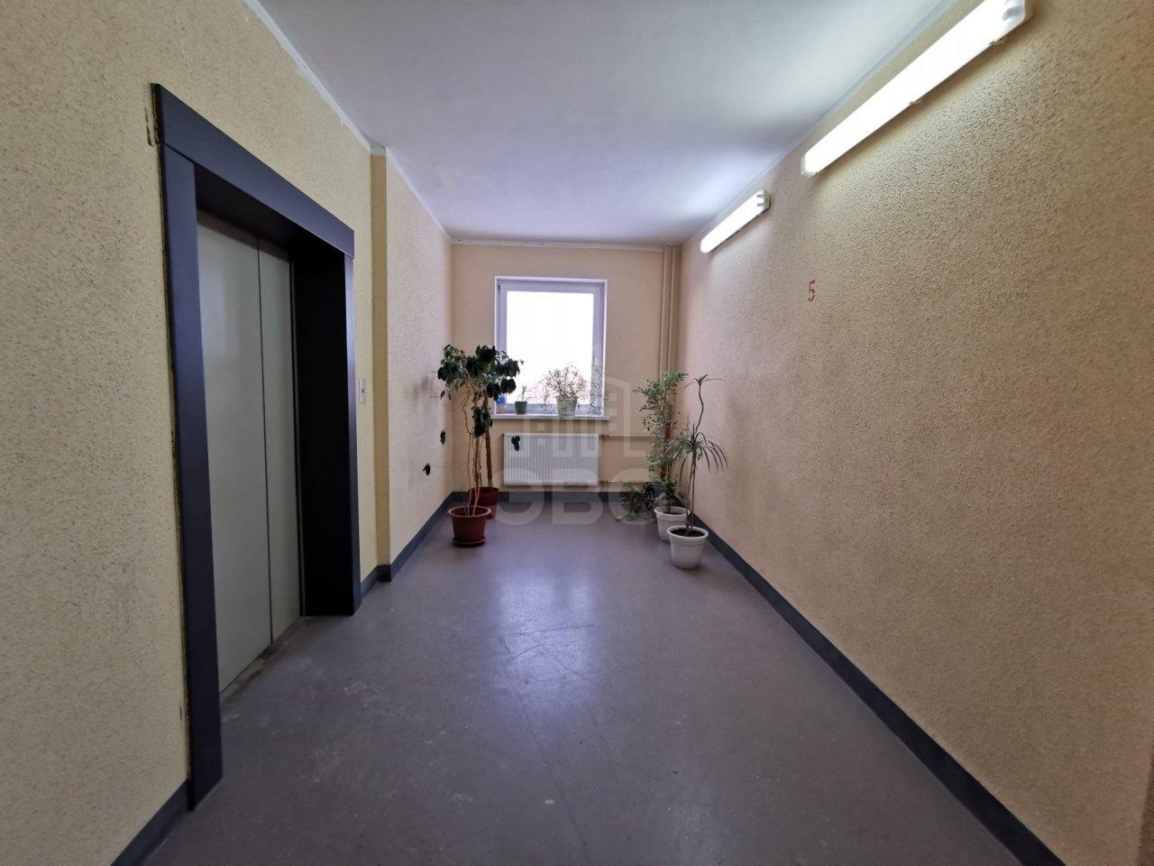 трехкомнатная квартира в Санкт-Петербурге по адресу: Окраинная ул., 9, к Б