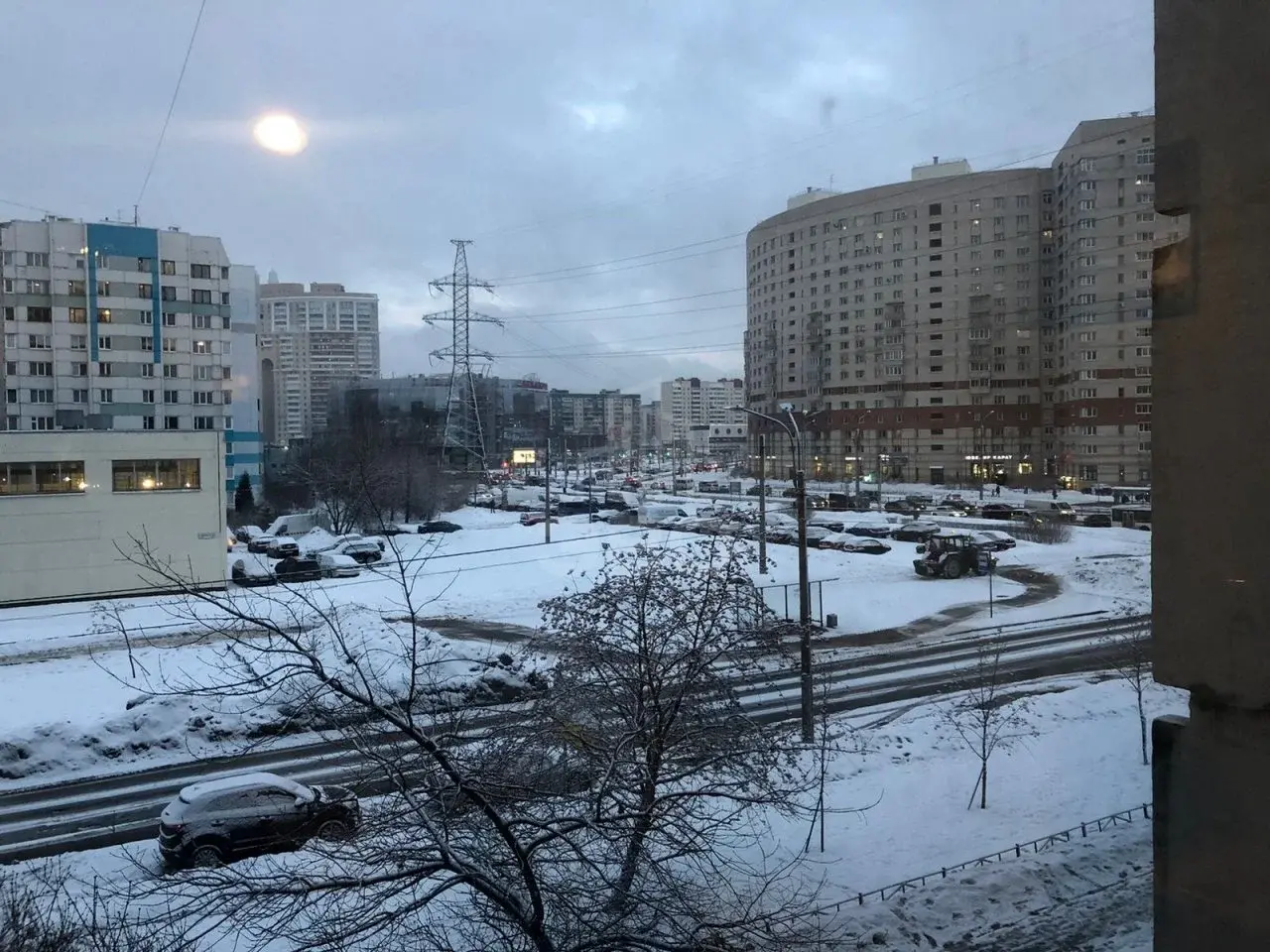 трехкомнатная квартира в Санкт-Петербурге по адресу: Камышовая ул., 2, к 1