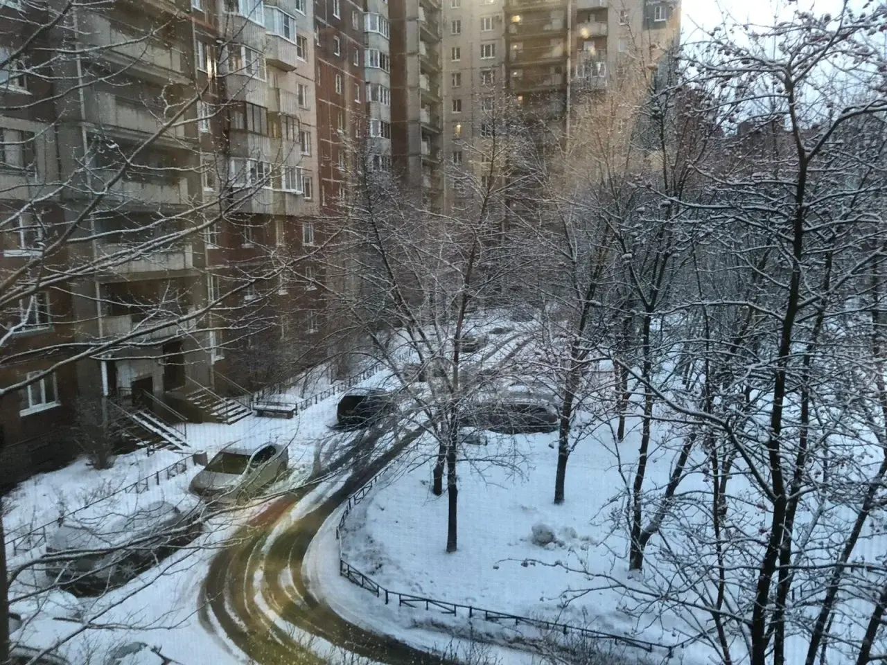 трехкомнатная квартира в Санкт-Петербурге по адресу: Камышовая ул., 2, к 1