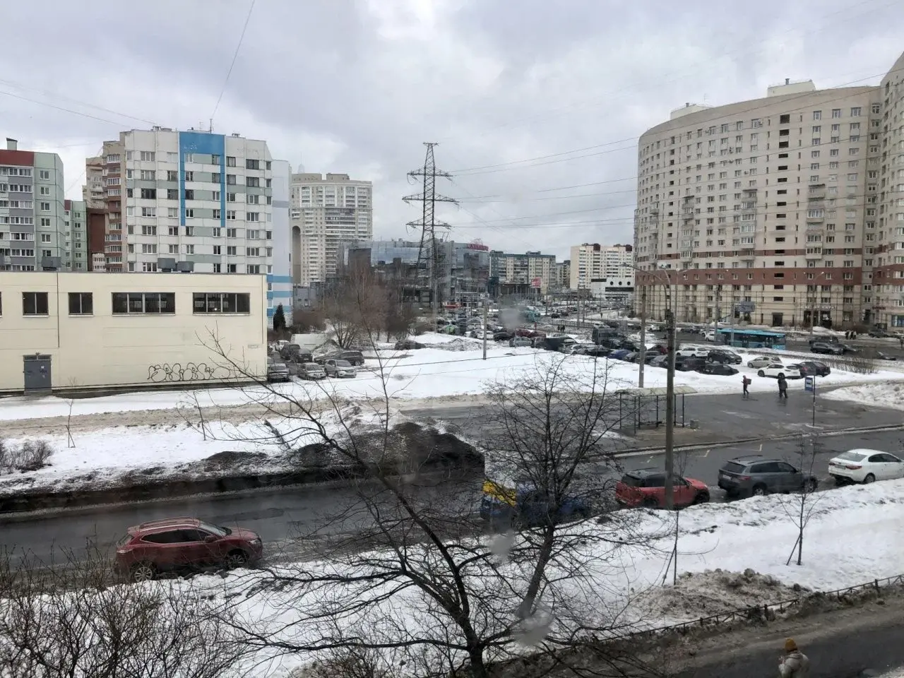 трехкомнатная квартира в Санкт-Петербурге по адресу: Камышовая ул., 2, к 1