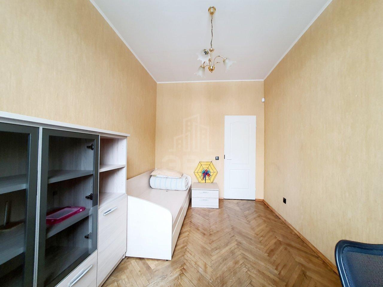 трехкомнатная квартира в Санкт-Петербурге по адресу: Красных Зорь б-р., 7
