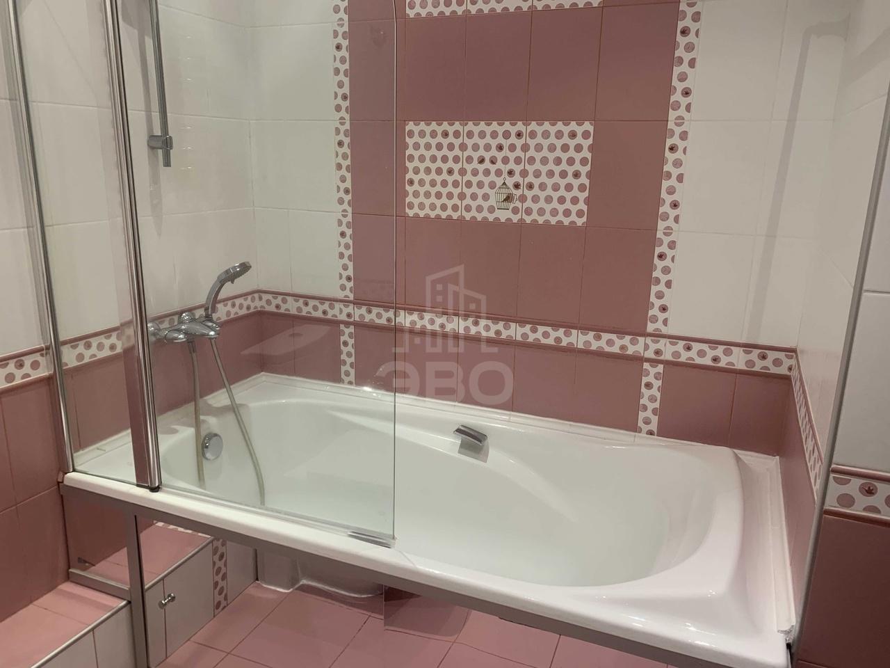 двухкомнатная квартира в Санкт-Петербурге по адресу: Революции ш., 18, к 2