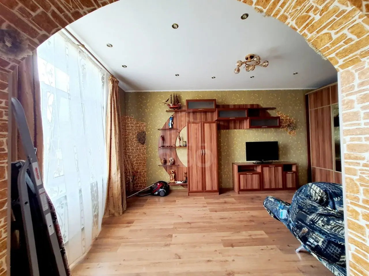 двухкомнатная квартира в Санкт-Петербурге по адресу: Севастьянова ул., 4