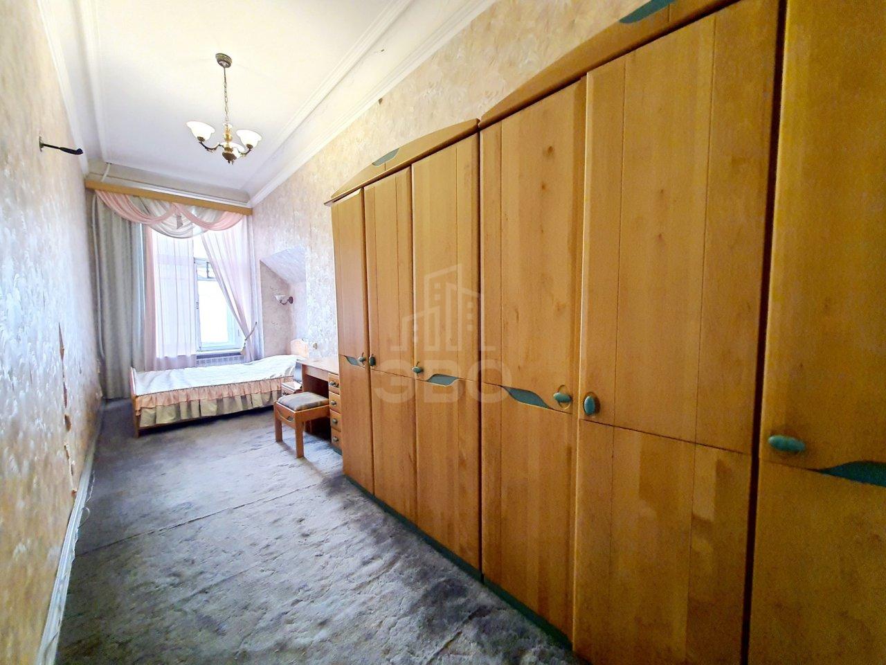 трехкомнатная квартира в Санкт-Петербурге по адресу: Съезжинская ул., 11