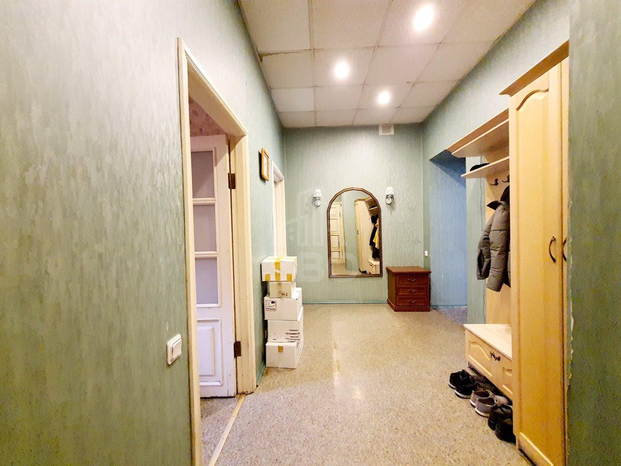 трехкомнатная квартира в Санкт-Петербурге по адресу: Съезжинская ул., 11