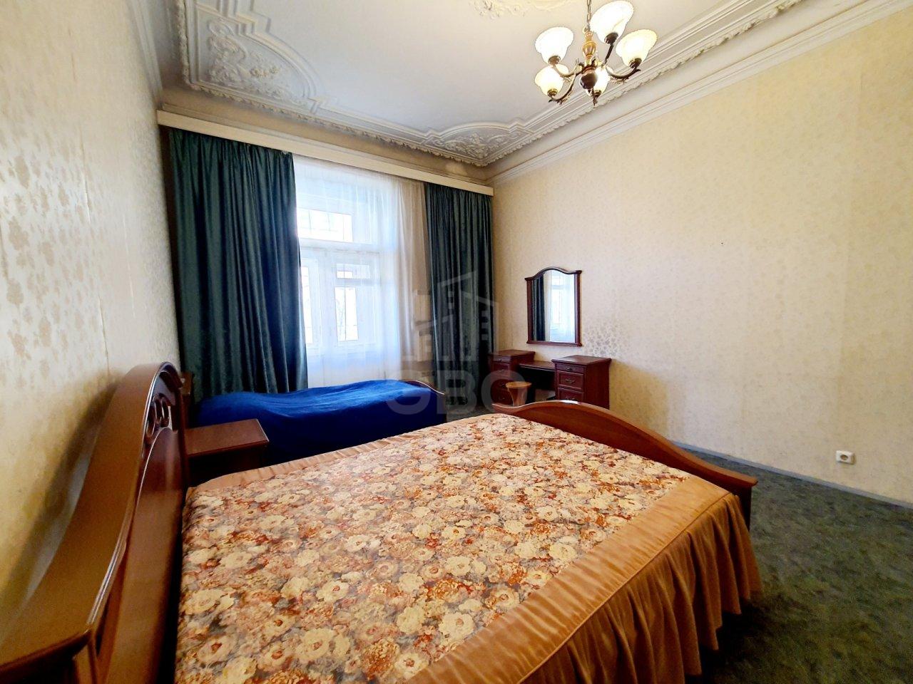 трехкомнатная квартира в Санкт-Петербурге по адресу: Съезжинская ул., 11