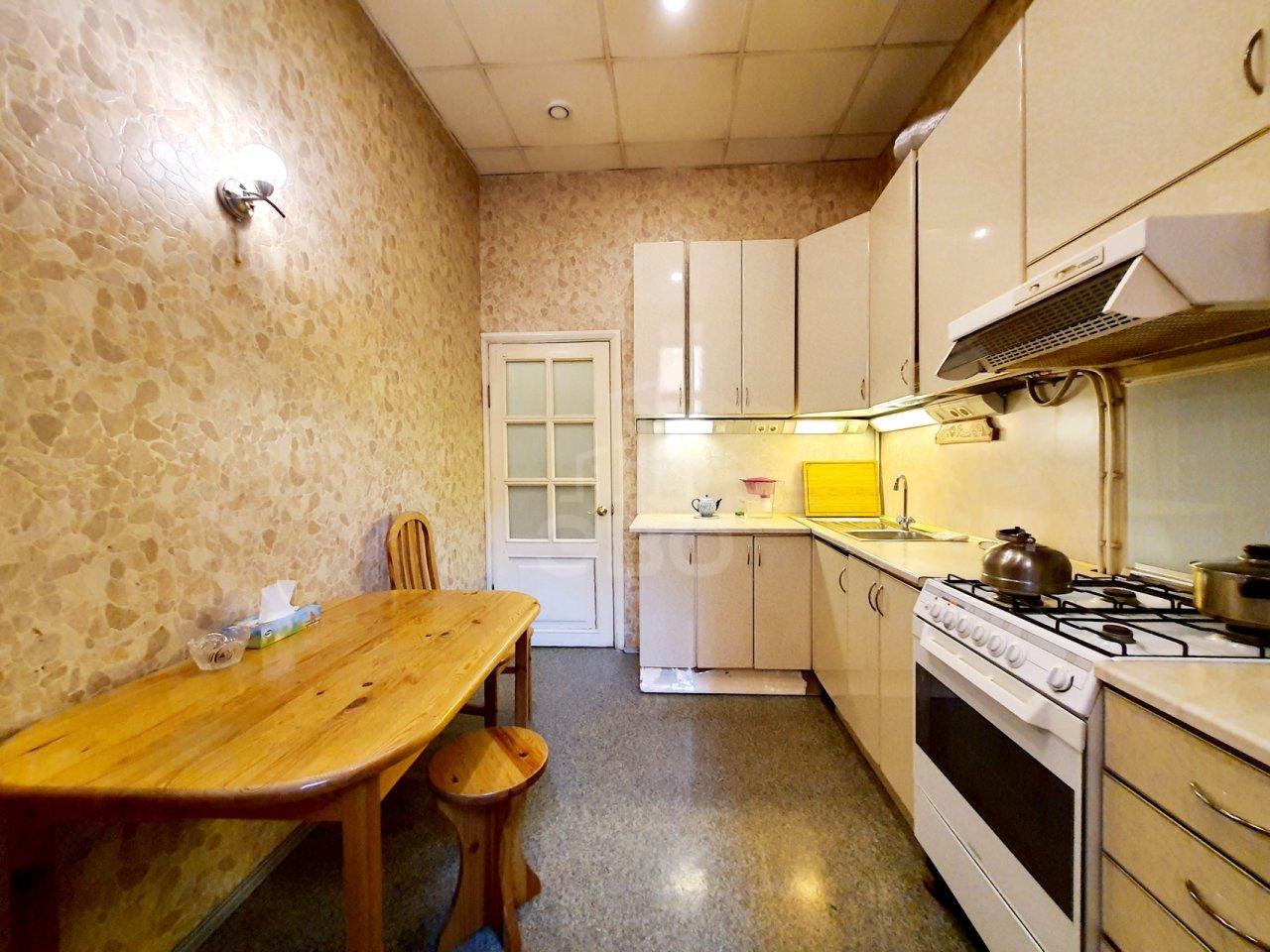 трехкомнатная квартира в Санкт-Петербурге по адресу: Съезжинская ул., 11