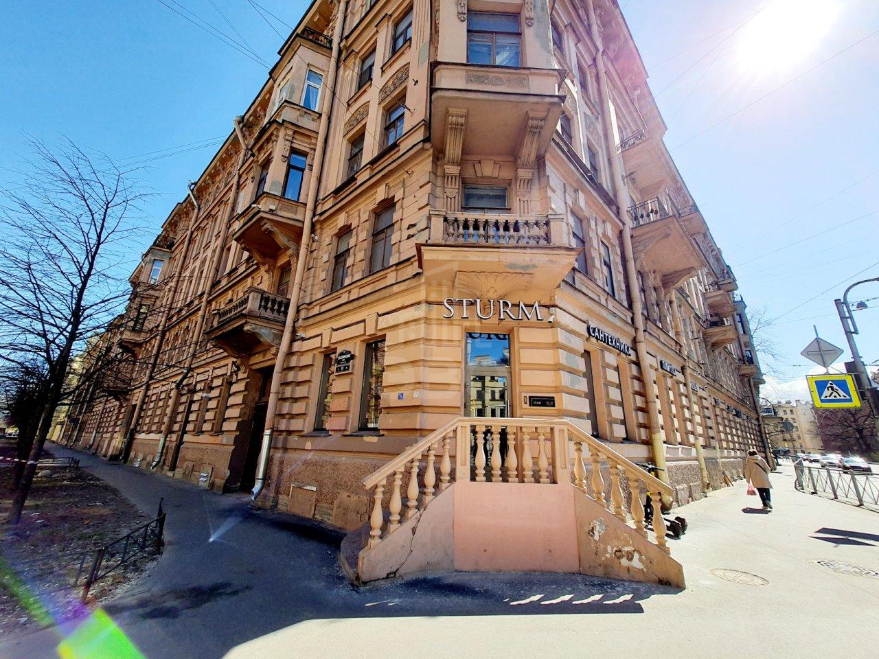 трехкомнатная квартира в Санкт-Петербурге по адресу: Съезжинская ул., 11